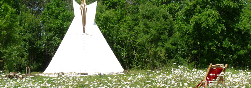 Hébergement insolite en tipis en Charente